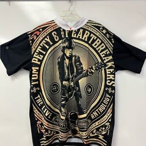 Black and Gold Graphic Men's Tee